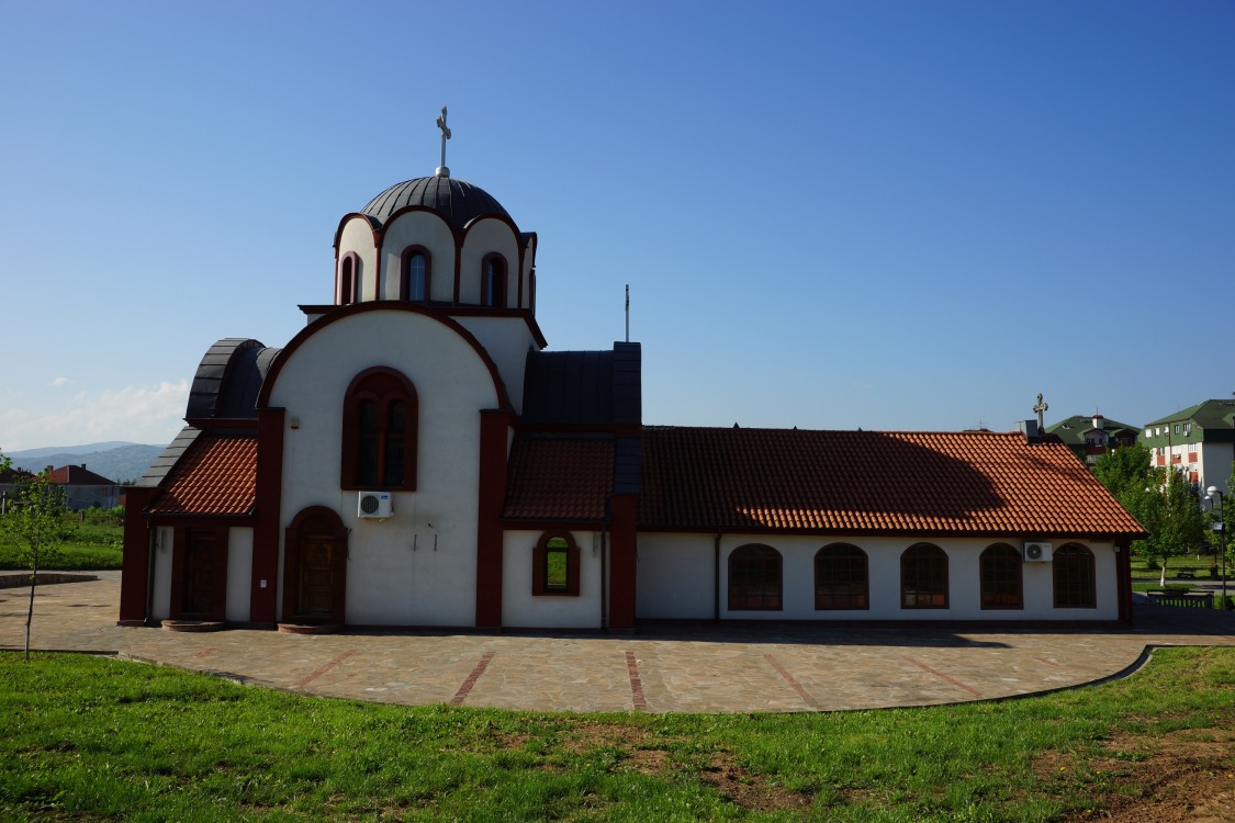 Церковь Пантелеимона Целителя, Ниш (Нишавский округ, Сербия). фасады