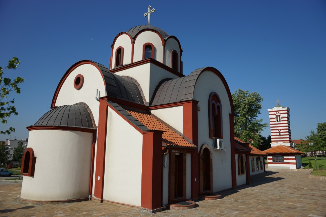 Церковь Пантелеимона Целителя, Ниш (Нишавский округ, Сербия). фасады