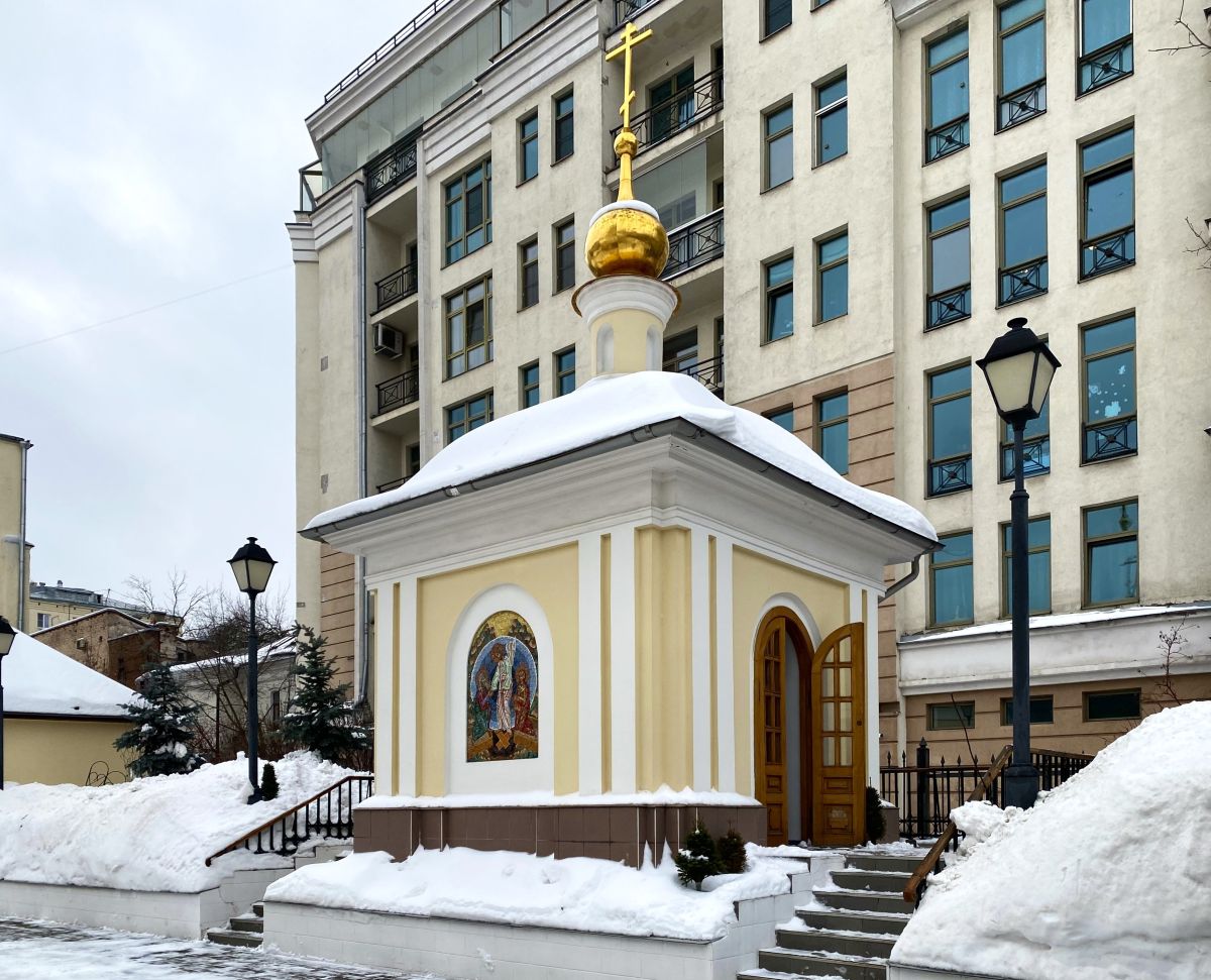 Часовня-усыпальница Алексия Бахтина при церкви апостола Иакова в Казённой слободе, Басманный (Центральный административный округ (ЦАО), г. Москва). фасады