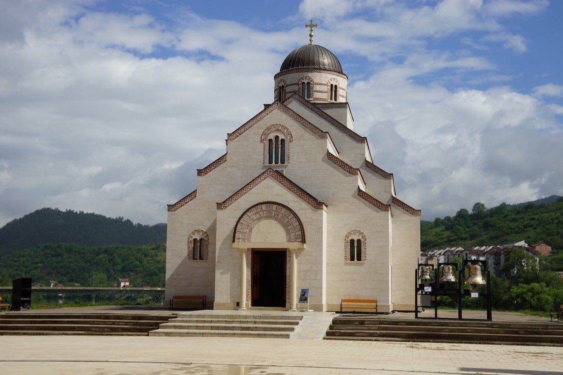 Церковь Лазаря Сербского, Вишеград (Босния и Герцеговина, Прочие страны). фасады