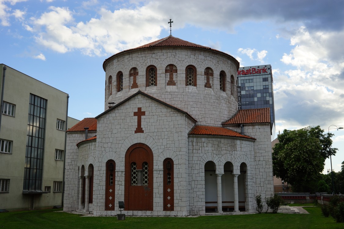 Сараево. Церковь Спаса Преображения. фасады