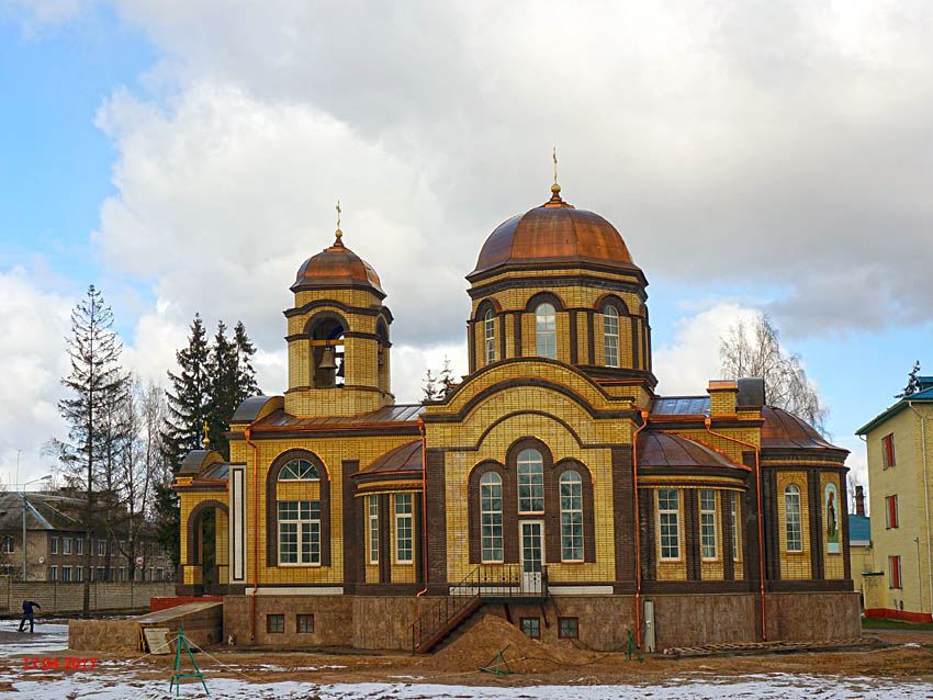 Печоры. Церковь Кирилла и Мефодия. фасады