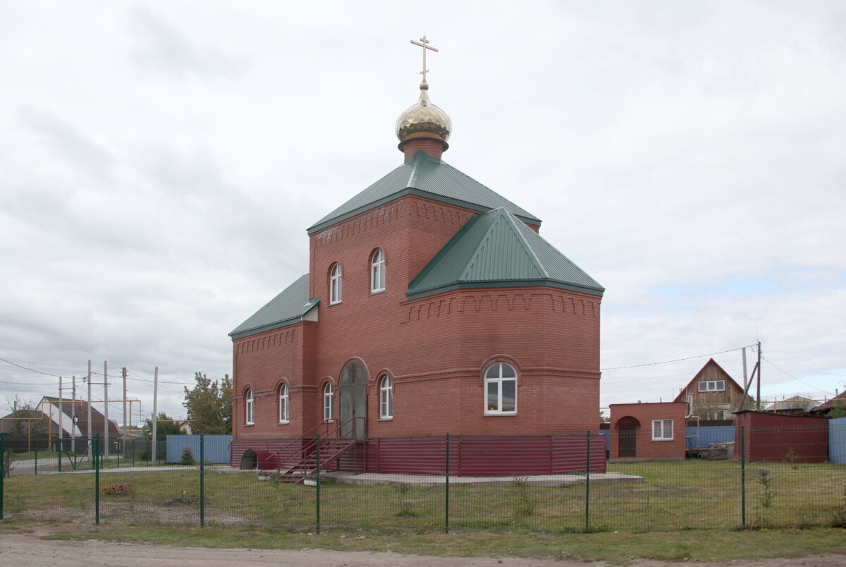 Церковь Сошествия Святого Духа, Есаульский (Сосновский район, Челябинская область). фасады, Вид с юго-востока