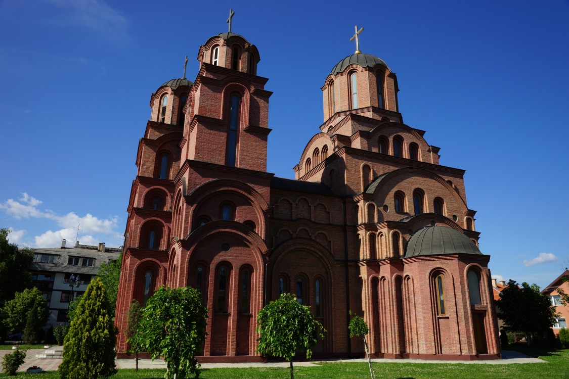 Церковь Параскевы Сербской, Пожаревац (Браничевский округ, Сербия). фасады