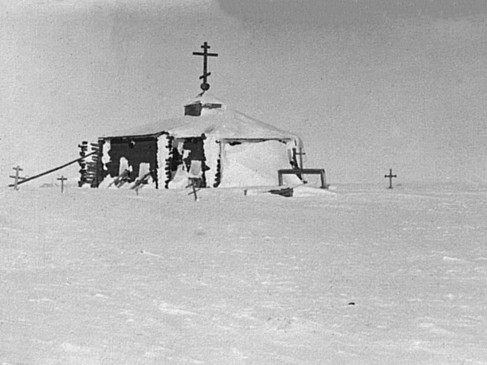 Часовня Димитрия Ростовского (?), Станчик (Аллаиховский район, Республика Саха (Якутия)). архивная фотография, Фото 1894-1897 годов. Автор Владимир Ильич Иохельсон