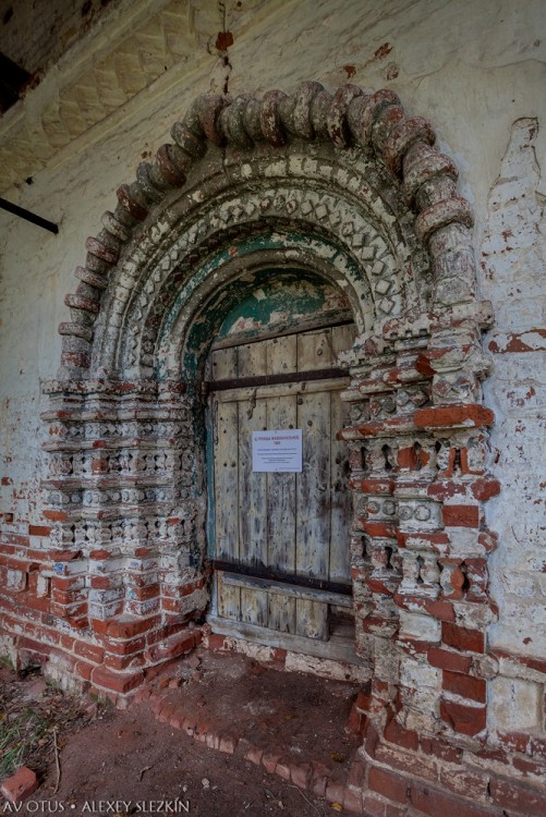 Церковь Михаила Архангела, Ликурга (Буйский район, Костромская область). архитектурные детали