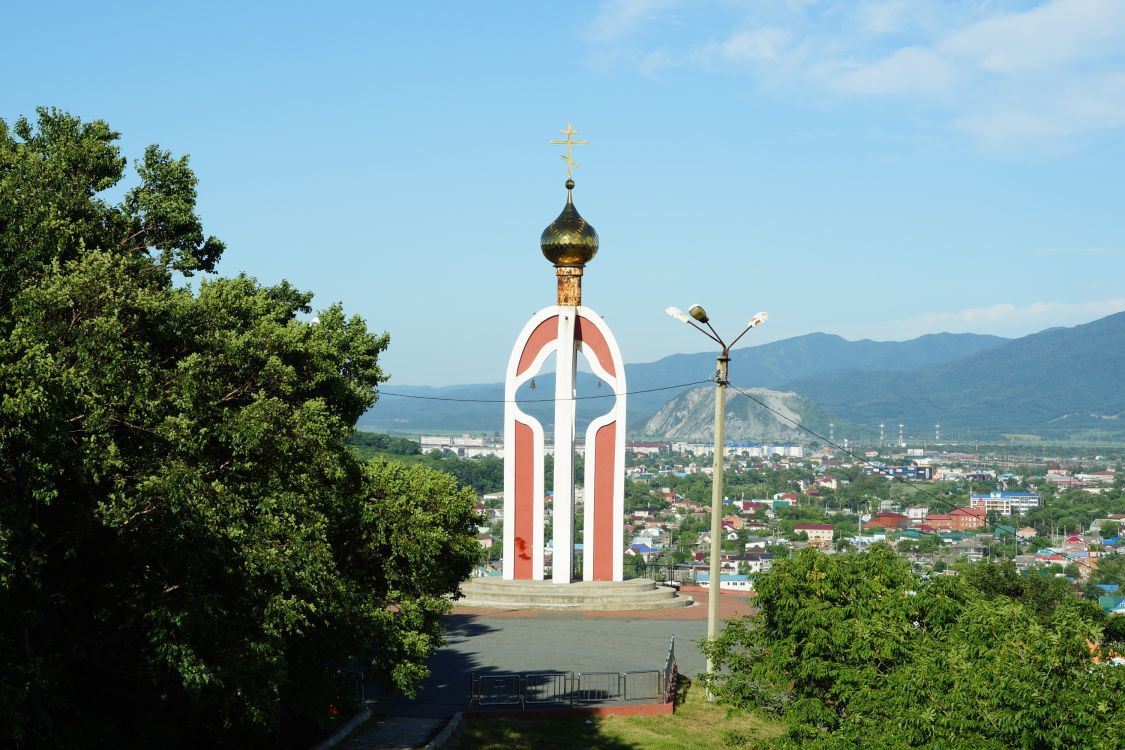 Звонница при памятнике 