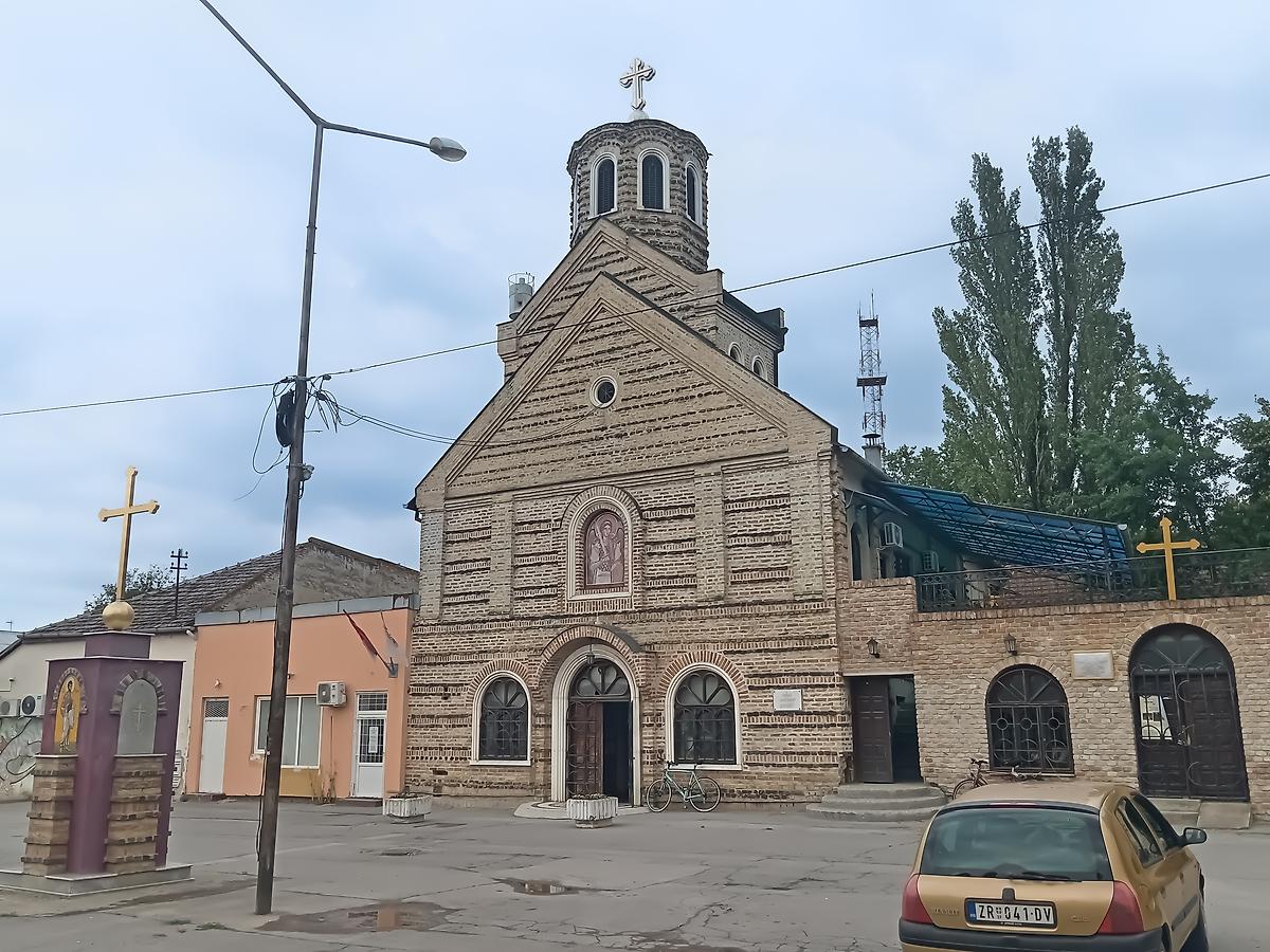 фасады. Церковь Михаила Архангела, Зренянин (АК Воеводина, Средне-Банатский округ, Сербия)