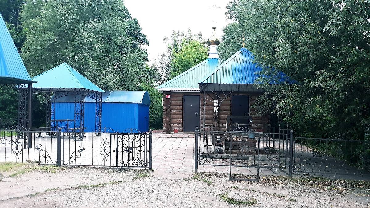 общий вид в ландшафте. Покровский мужской монастырь. Часовня Покрова Пресвятой Богородицы, Чубовка (Кинельский район, Самарская область)