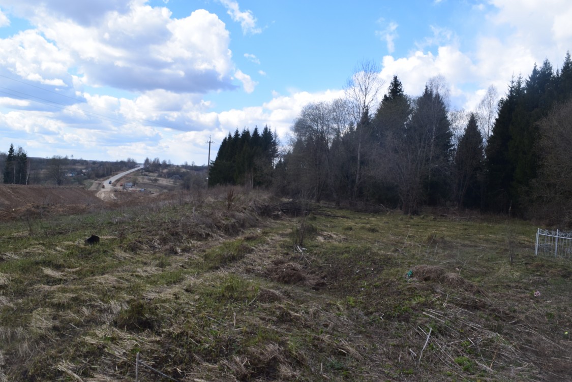 Церковь Покрова Пресвятой Богородицы, Озерно (Ульяновский район, Калужская область). дополнительная информация, Храмовое место (вид с восточной стороны)