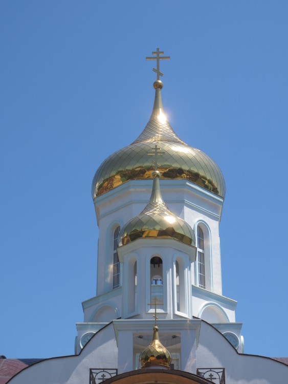 Церковь Нины равноапостольной (новая), Головинка (Сочи, город, Краснодарский край). фасады