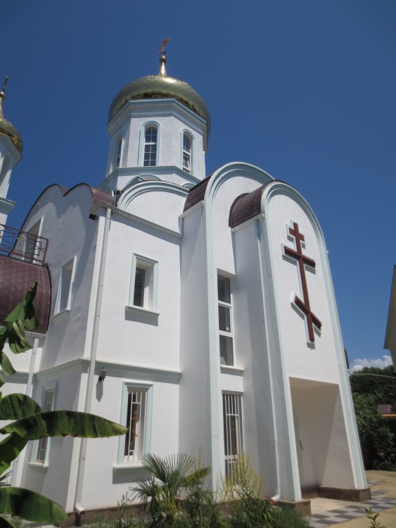 Церковь Нины равноапостольной (новая), Головинка (Сочи, город, Краснодарский край). фасады