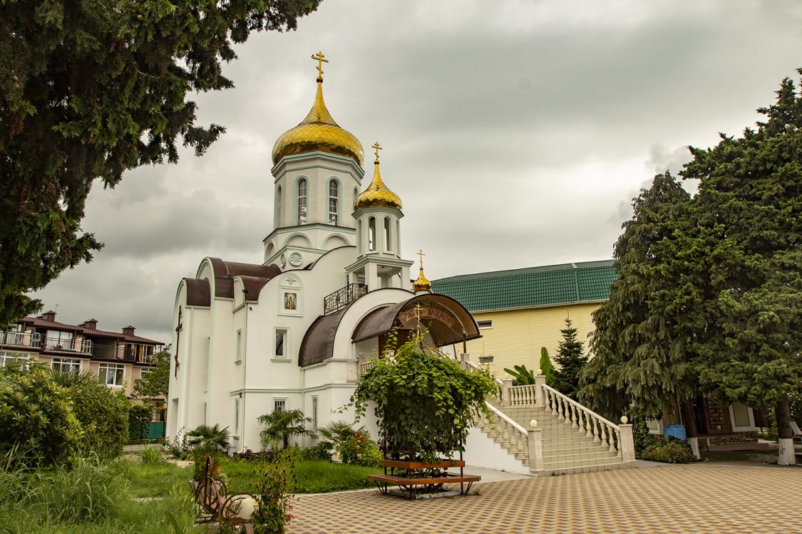 Церковь Нины равноапостольной (новая), Головинка (Сочи, город, Краснодарский край). фасады