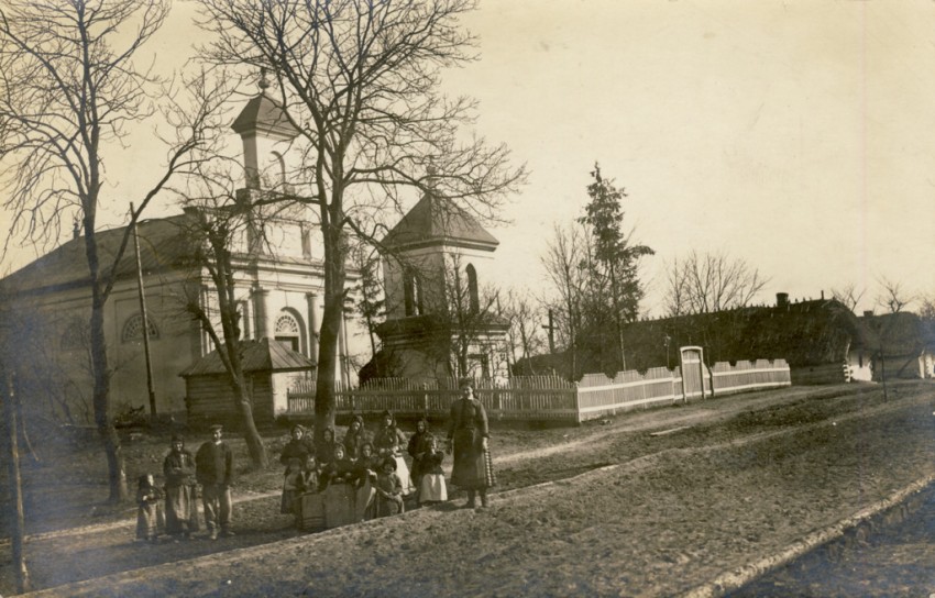 Церковь Рождества Пресвятой Богородицы, Кричевичи (Ковельский район, Украина, Волынская область). архивная фотография, Частная коллекция. Фото 1917 г.