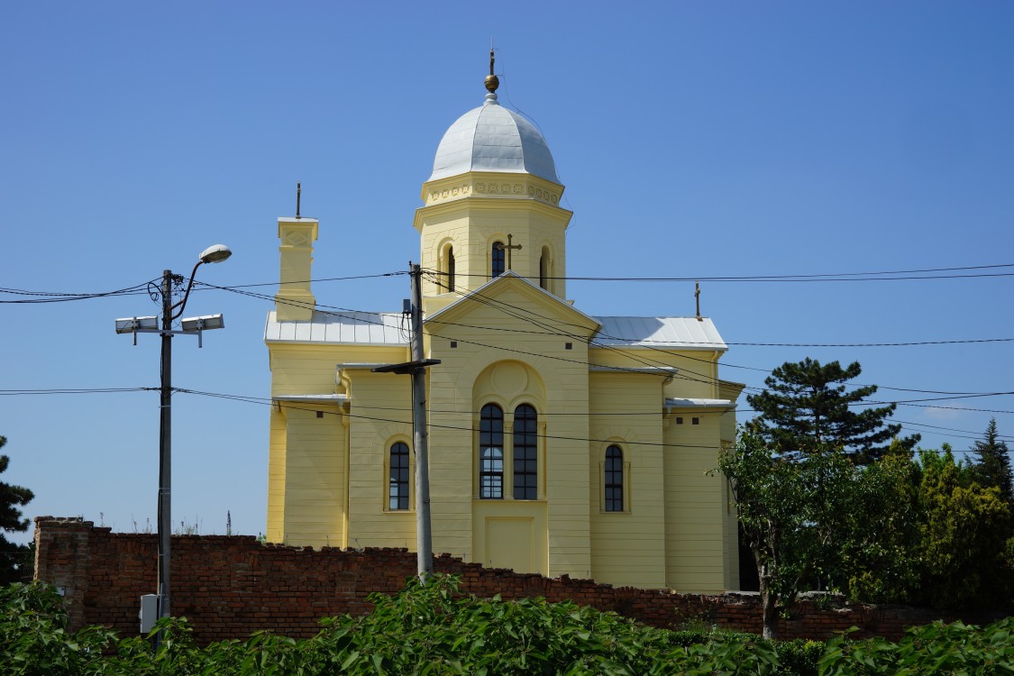 Церковь Димитрия Солунского, Белград (Белград, округ, Сербия). фасады