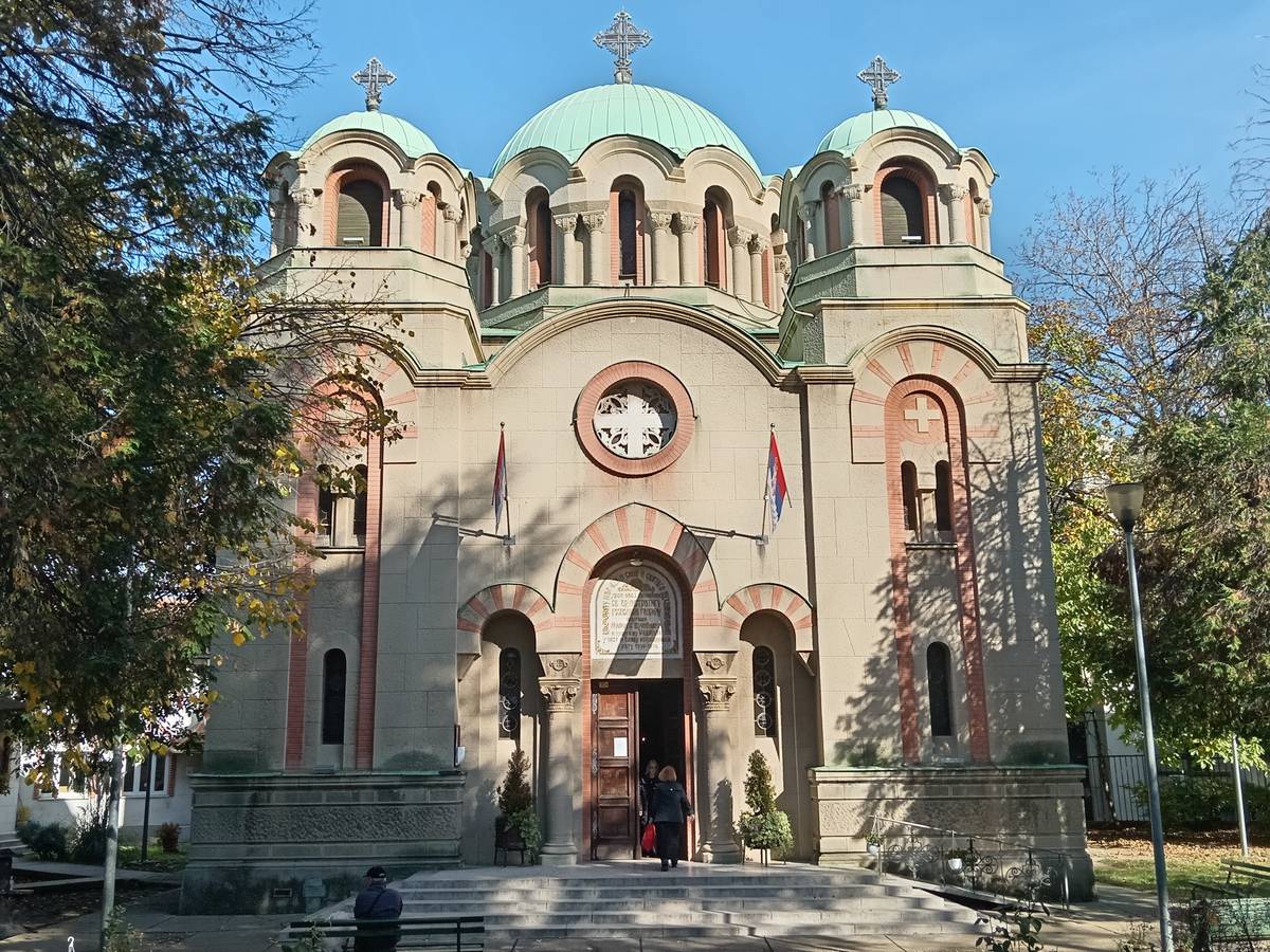 Церковь Гавриила Архангела в Савски Венаце, Белград (Белград, округ, Сербия). фасады