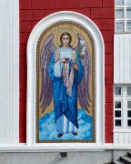 Церковь Михаила Архангела, Мозаичное панно Архангела Гавриила (слева от входа в храм)<br>, Новосибирск, Новосибирск, город, Новосибирская область