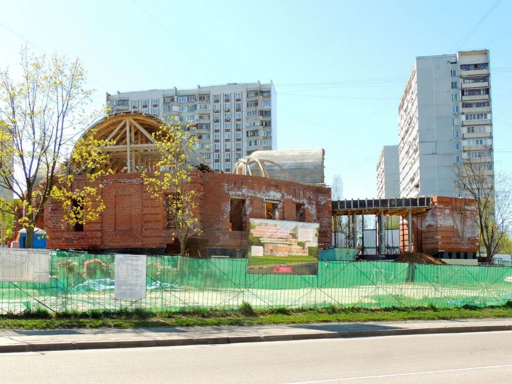 Церковь Троицы Живоначальной в Центральном Чертанове (каменная), Чертаново Центральное (Южный административный округ (ЮАО), г. Москва). документальные фотографии
