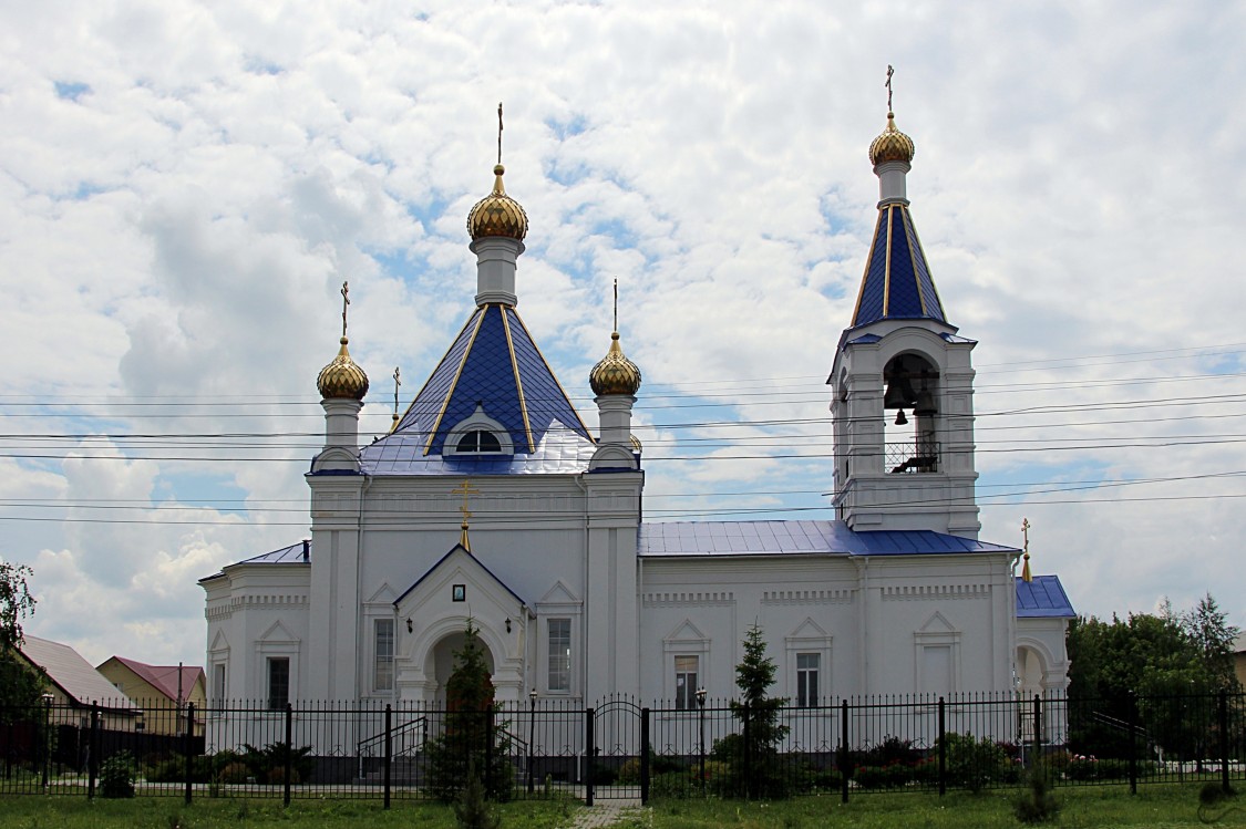 Церковь Успения Пресвятой Богородицы (новая), Энгельс (Покровск) (Энгельсский район, Саратовская область). фасады