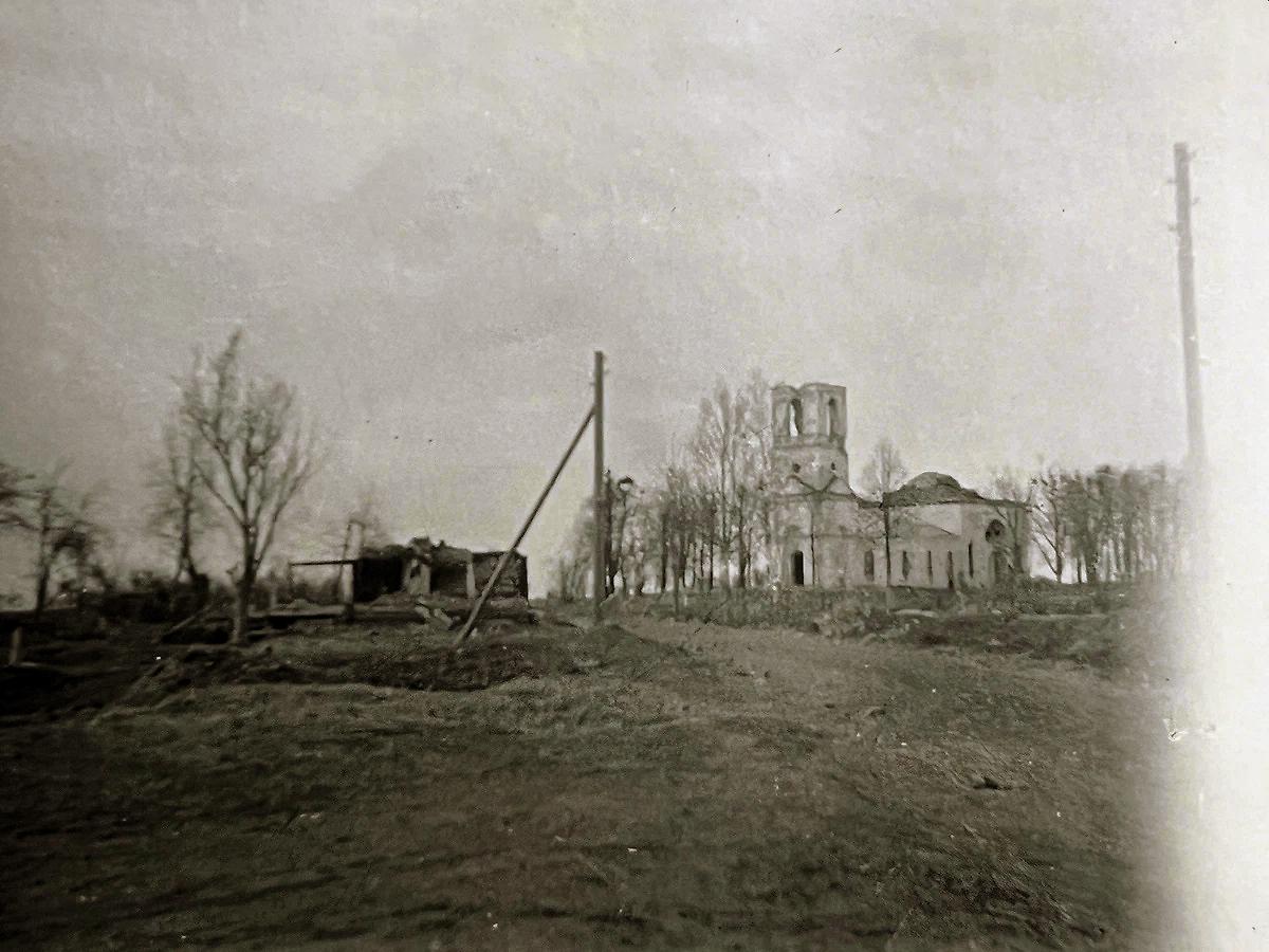 Фото 1942 г. с аукциона e-bay.de, архивная фотография. Церковь Иоанна Богослова (старая), Нагово (Старорусский район, Новгородская область)