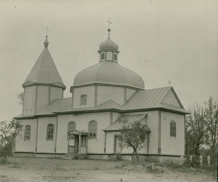 Поворск. Церковь Покрова Пресвятой Богородицы (старая). архивная фотография, Фото 1939 года. https://polona.pl/item/widok-ogolny-cerkwi-w-poworsku,MTc1OTUyMzY/