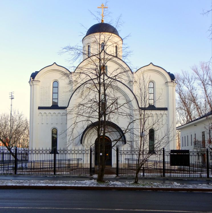 Церковь Николая Чудотворца, Южное Тушино (Северо-Западный административный округ (СЗАО), г. Москва). фасады, Первый день в 2020 году.