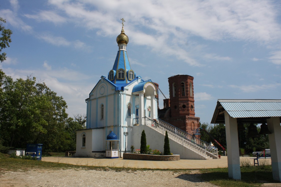Часовня Рождества Христова, Небуг (Туапсинский район, Краснодарский край). фасады