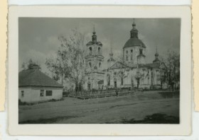 Вёшки. Церковь Троицы Живоначальной (старая)