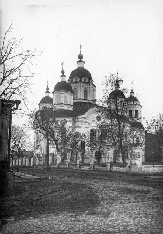 Полтава. Церковь Воскресения Христова. архивная фотография, Фотография С.А. Таранушенко, 1932 г. Альбом «Полтавщина в особом архиве Стефана Таранушенко». Адрес хранения: Институт рукописи Национальной библиотеки Украины имени В.И. Вернадского (фонд 278)
