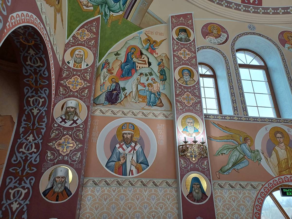Роспись сделана Художественной мастерской "Исток" г.Волгодонск. наш сайт исток161.рф, интерьер и убранство. Церковь Флора и Лавра, Вороново (Целинский район, Ростовская область)