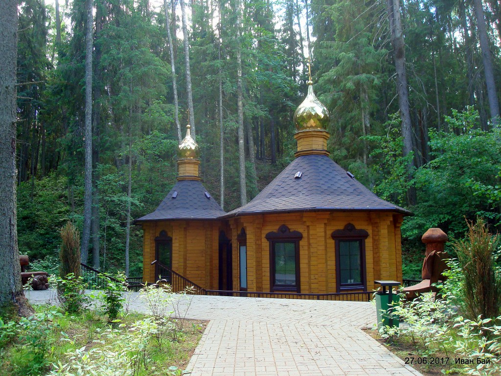 Серебрянка, урочище. Неизвестная часовня. фасады