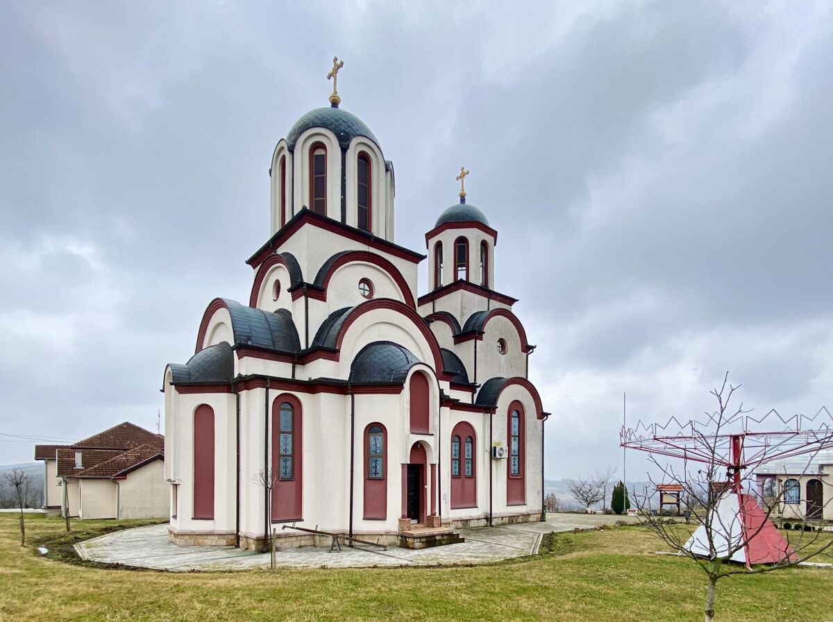 Церковь Троицы Живоначальной, Вирине (Поморавский округ, Сербия). фасады, Вид с северо-востока