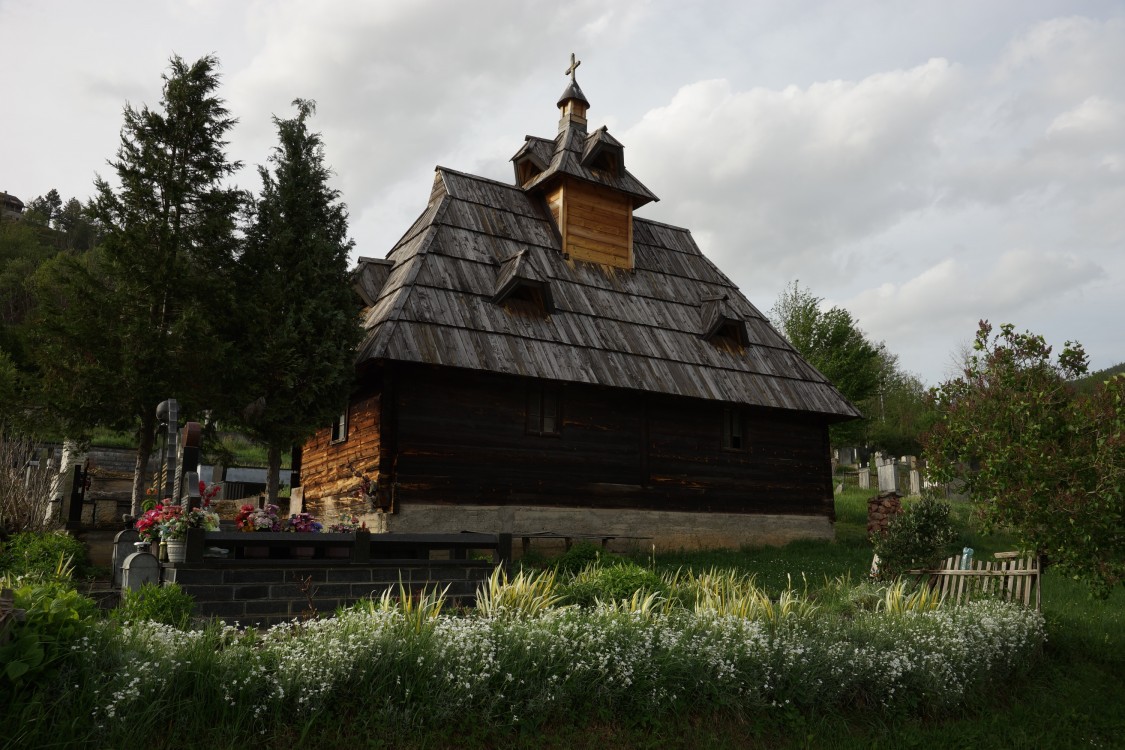 Мокра-Гора. Неизвестная часовня. фасады