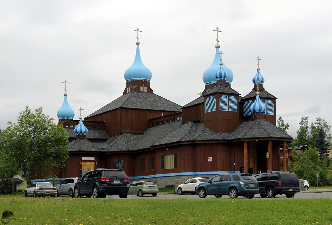 Собор Иннокентия, епископа Иркутского, Анкоридж (Аляска, США). фасады