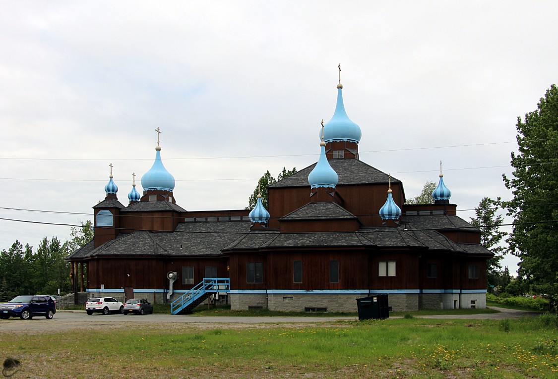 Собор Иннокентия, епископа Иркутского, Анкоридж (Аляска, США). фасады