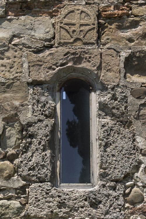 Зедазени. Иоанно-Зедазнийский монастырь. Церковь Иоанна Предтечи. архитектурные детали, восточное окно