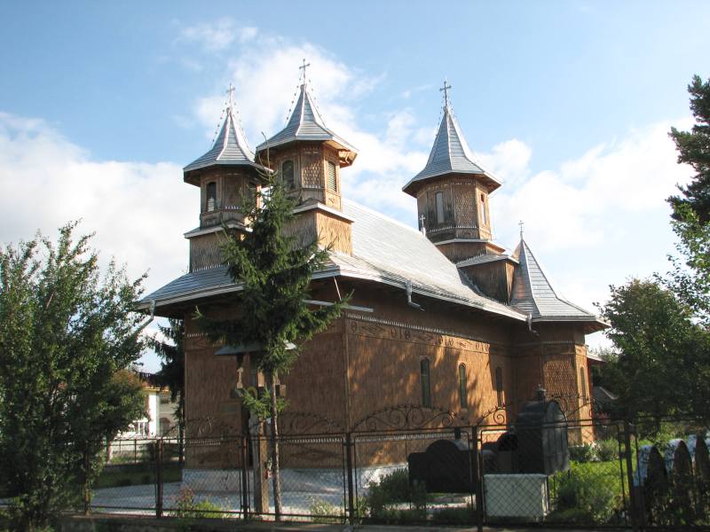 Церковь Космы и Дамиана, Фэгэраш (Брашов, Румыния). фасады