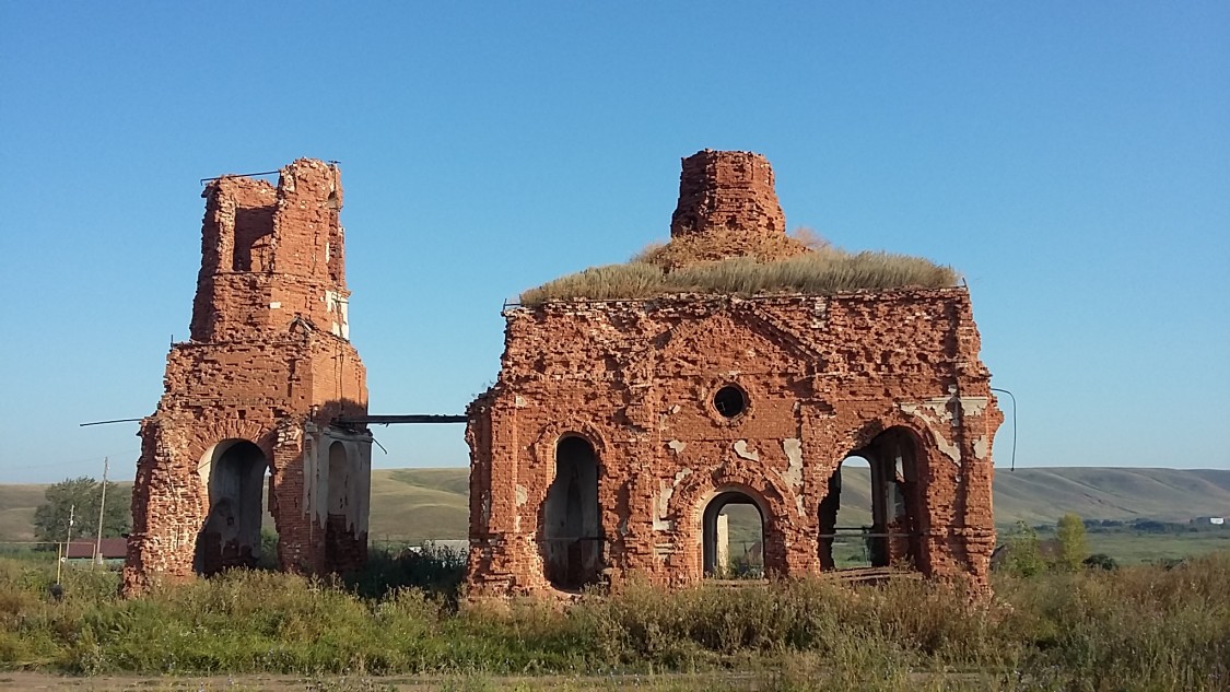 Церковь Феодора Трихины, Савруша (Бугурусланский район, Оренбургская область). фасады