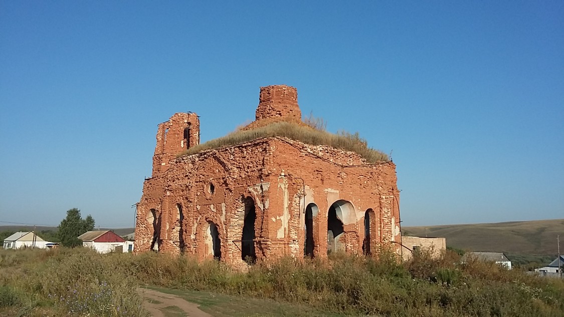 Церковь Феодора Трихины, Савруша (Бугурусланский район, Оренбургская область). фасады