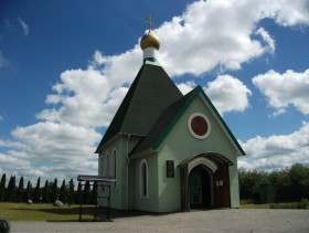 Медведевка. Церковь Иоанна Воина на военно-мемориальном кладбище 