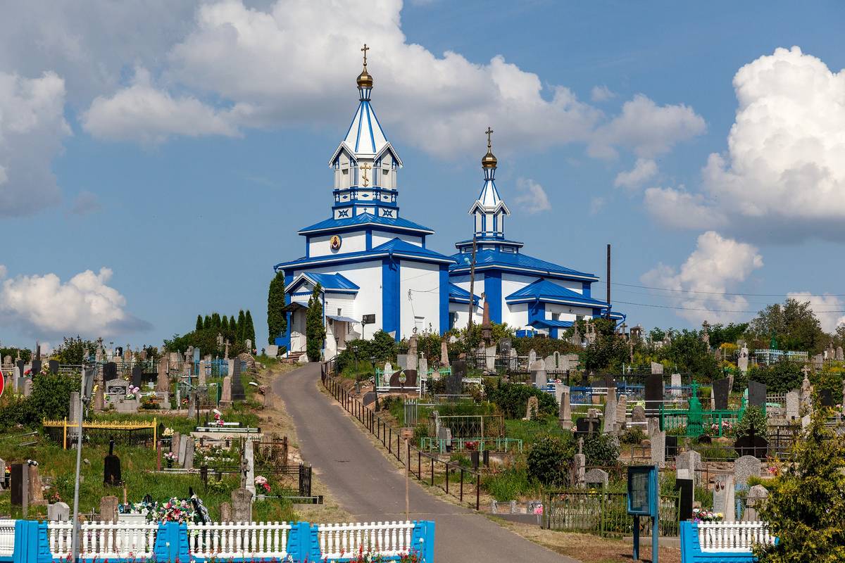 Церковь Покрова Пресвятой Богородицы, Клецк (Клецкий район, Беларусь, Минская область). общий вид в ландшафте