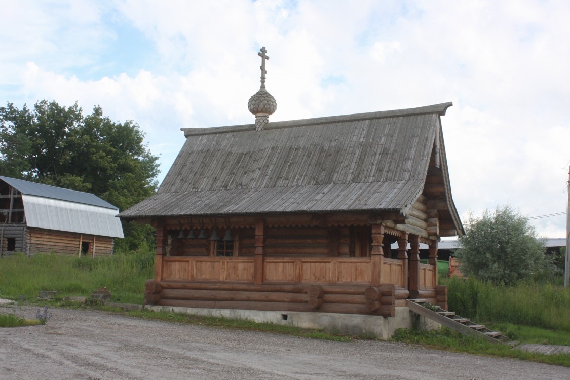 Часовня Серафима Вырицкого, Пластово (Алексинский район и пос. Новогуровский, Тульская область). фасады