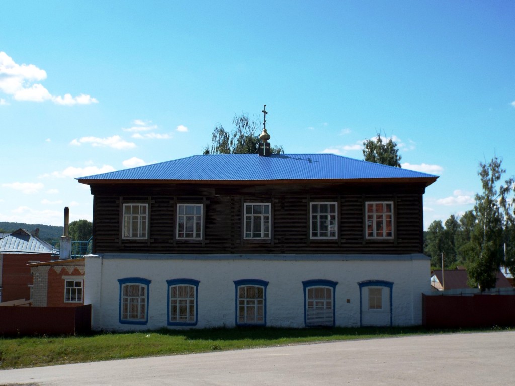 Лубяны. Молитвенный дом Покрова Пресвятой Богородицы. фасады