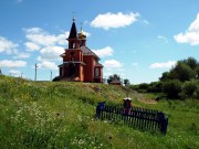 Часовенный столб (западный), Часовенный столб на фоне церкви<br>, Старое Гришкино, Менделеевский район, Республика Татарстан