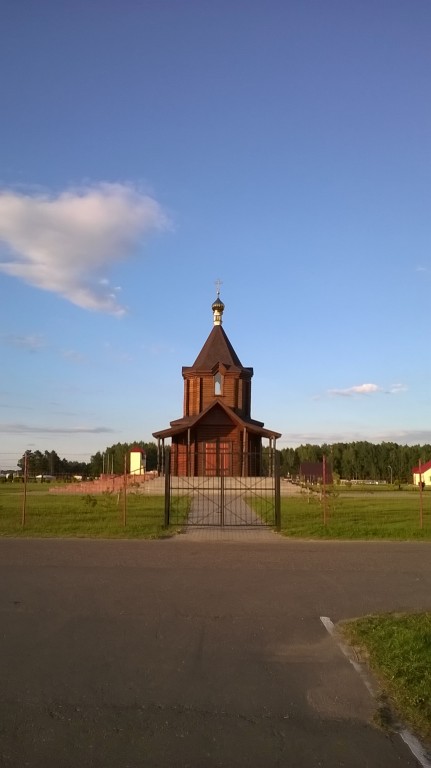 Неизвестная часовня, Станьково (Дзержинский район, Беларусь, Минская область). общий вид в ландшафте