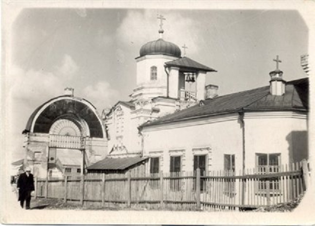 Сычёвка. Церковь Николая Чудотворца (старая). архивная фотография, Частная коллекция. Фото 1950-х годов
