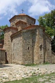 Старая Шуамта. Монастырь Дзвели Шуамта.  Неизвестная церковь (большая купольная)