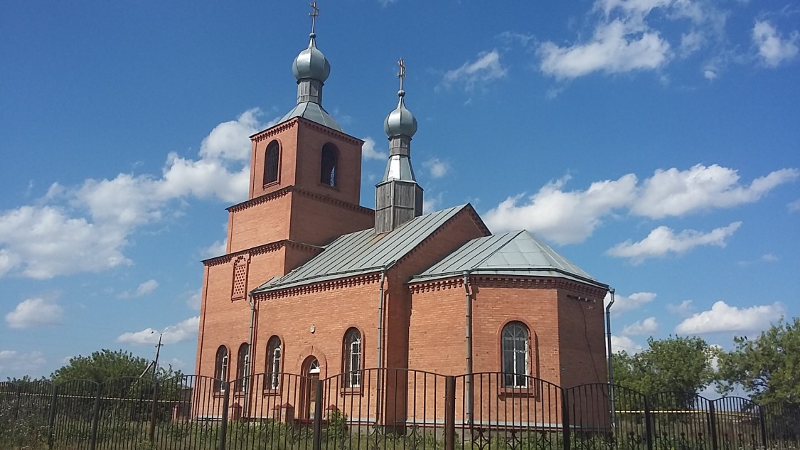 Церковь Георгия Победоносца, Логачевка (Тоцкий район, Оренбургская область). фасады