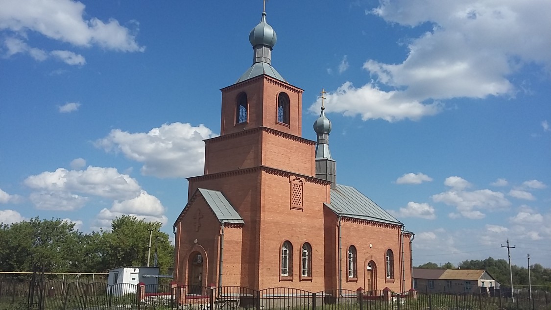 Церковь Георгия Победоносца, Логачевка (Тоцкий район, Оренбургская область). фасады