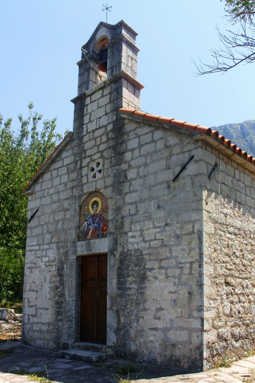 Верба (Vrba). Церковь Димитрия Солунского. фасады, Вид на церковь сверху